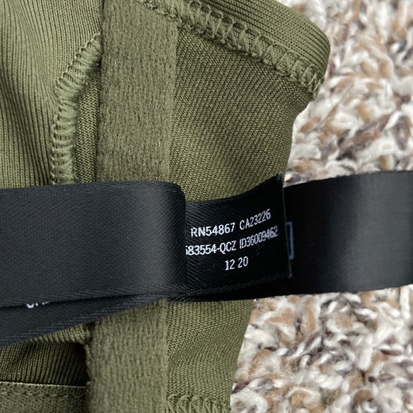 VS Pink Active ultimate lightly lined sport bra S - Picture 5 of 5